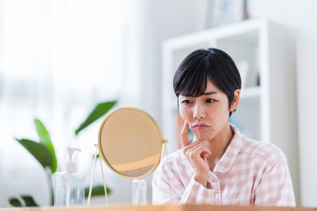 朝洗顔は必要ない？水だけで良いのか気をつけるべき肌質を解説
